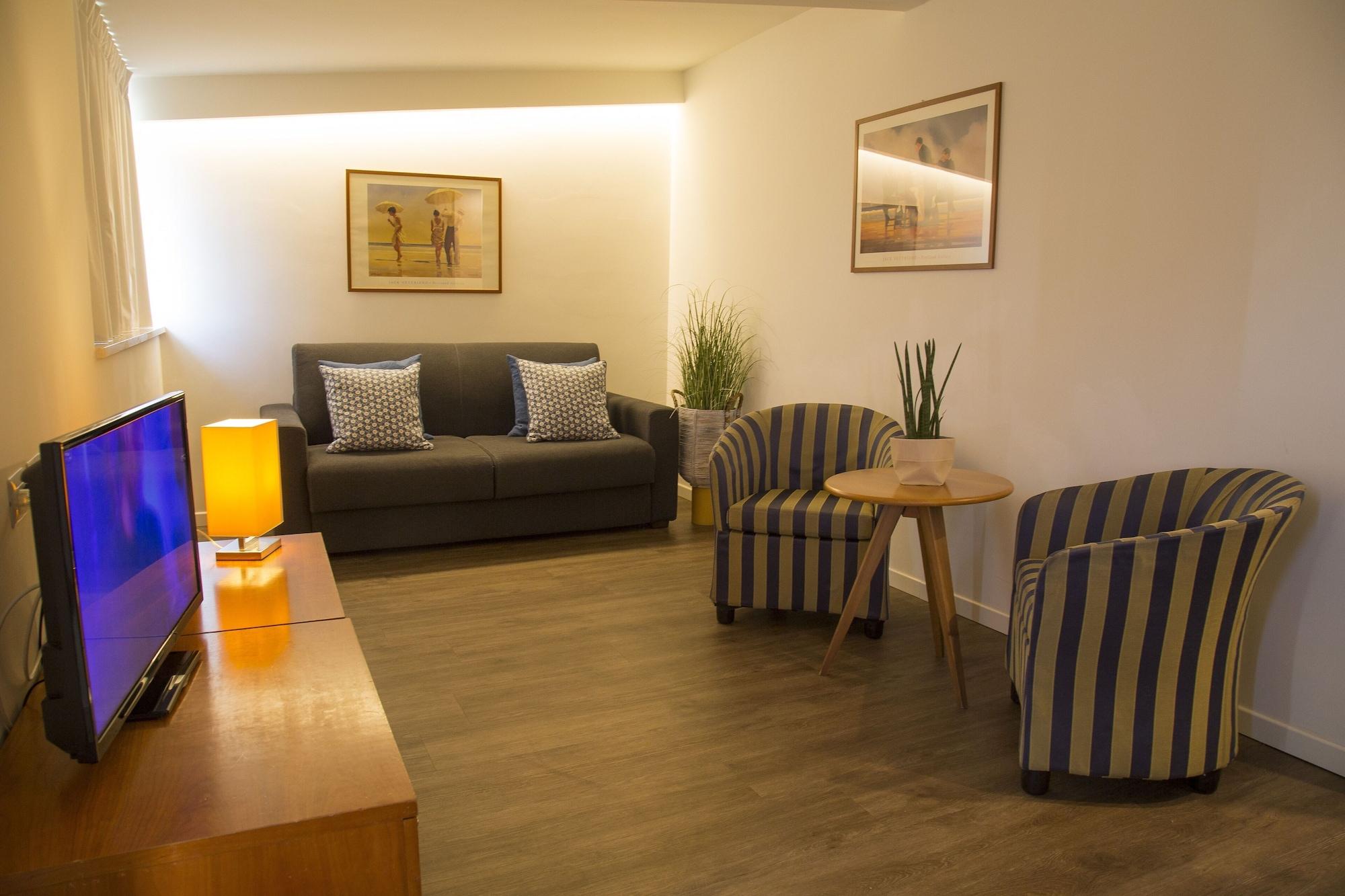 Hotel Mon Cheri Riccione Esterno foto