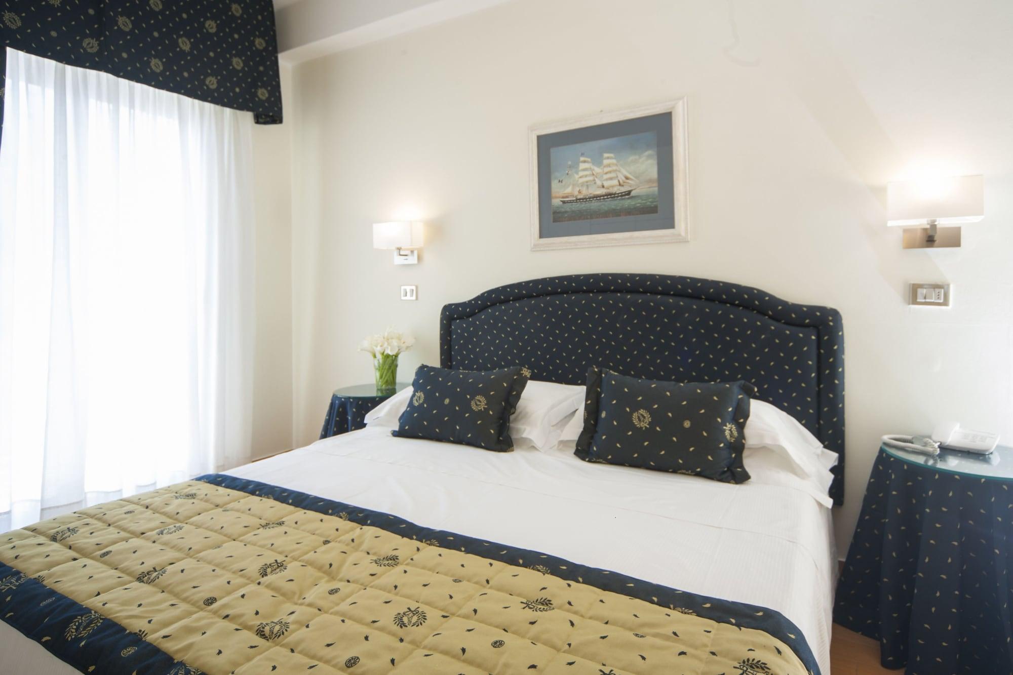 Hotel Mon Cheri Riccione Esterno foto