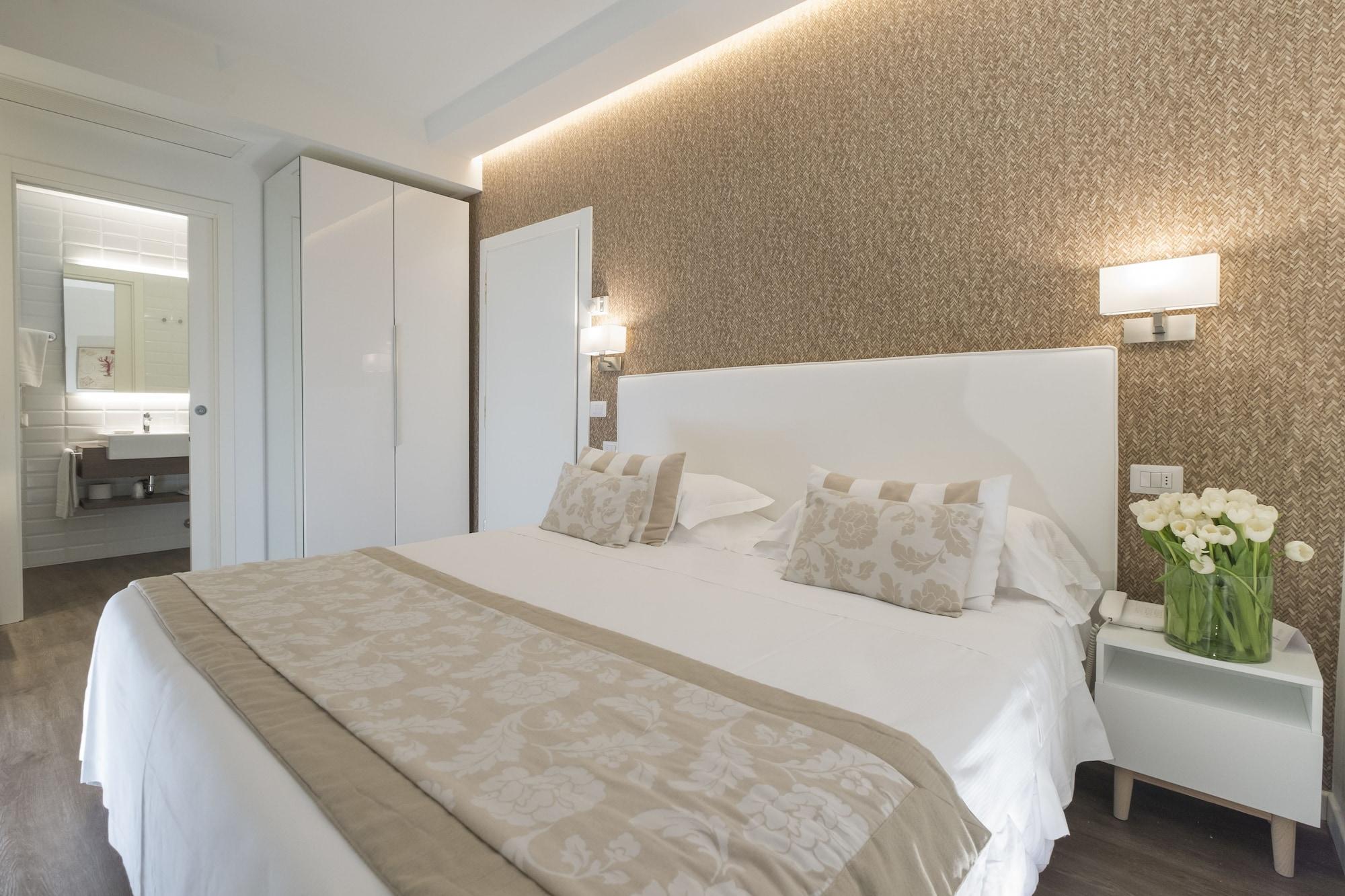 Hotel Mon Cheri Riccione Esterno foto