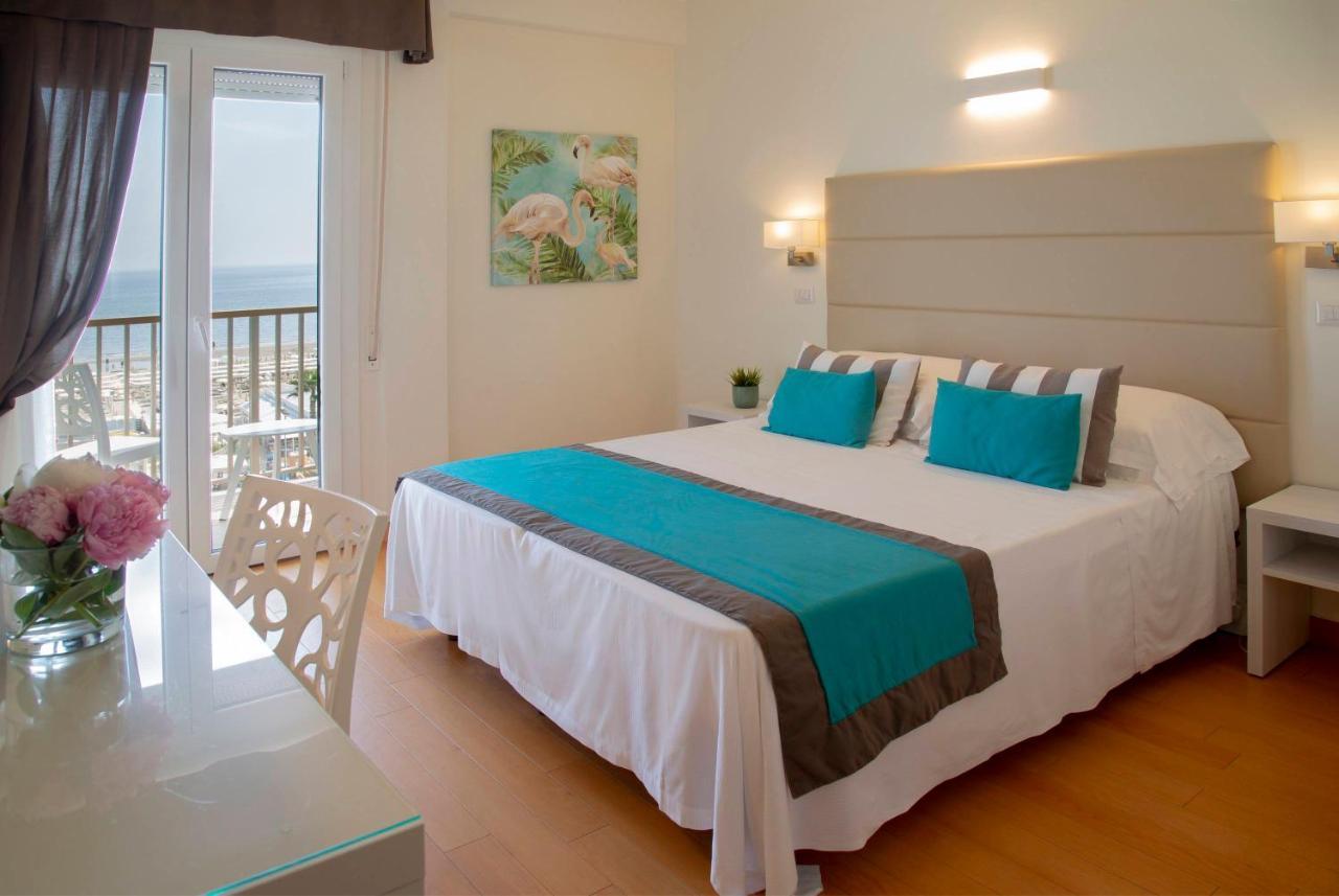 Hotel Mon Cheri Riccione Esterno foto