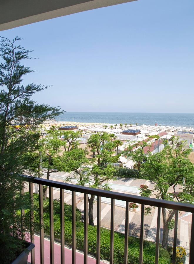 Hotel Mon Cheri Riccione Esterno foto