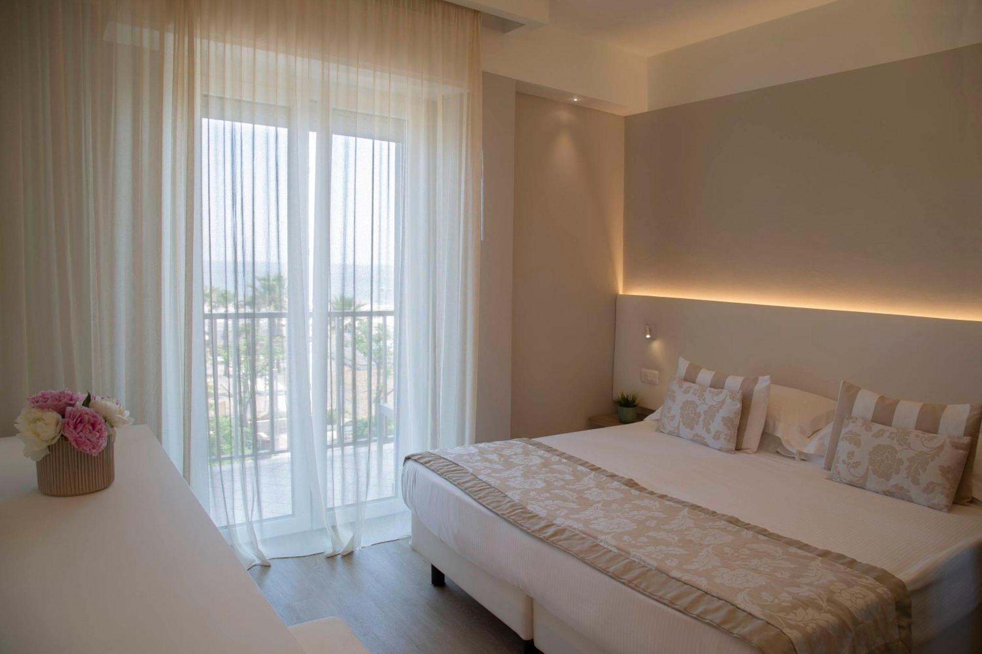 Hotel Mon Cheri Riccione Camera foto