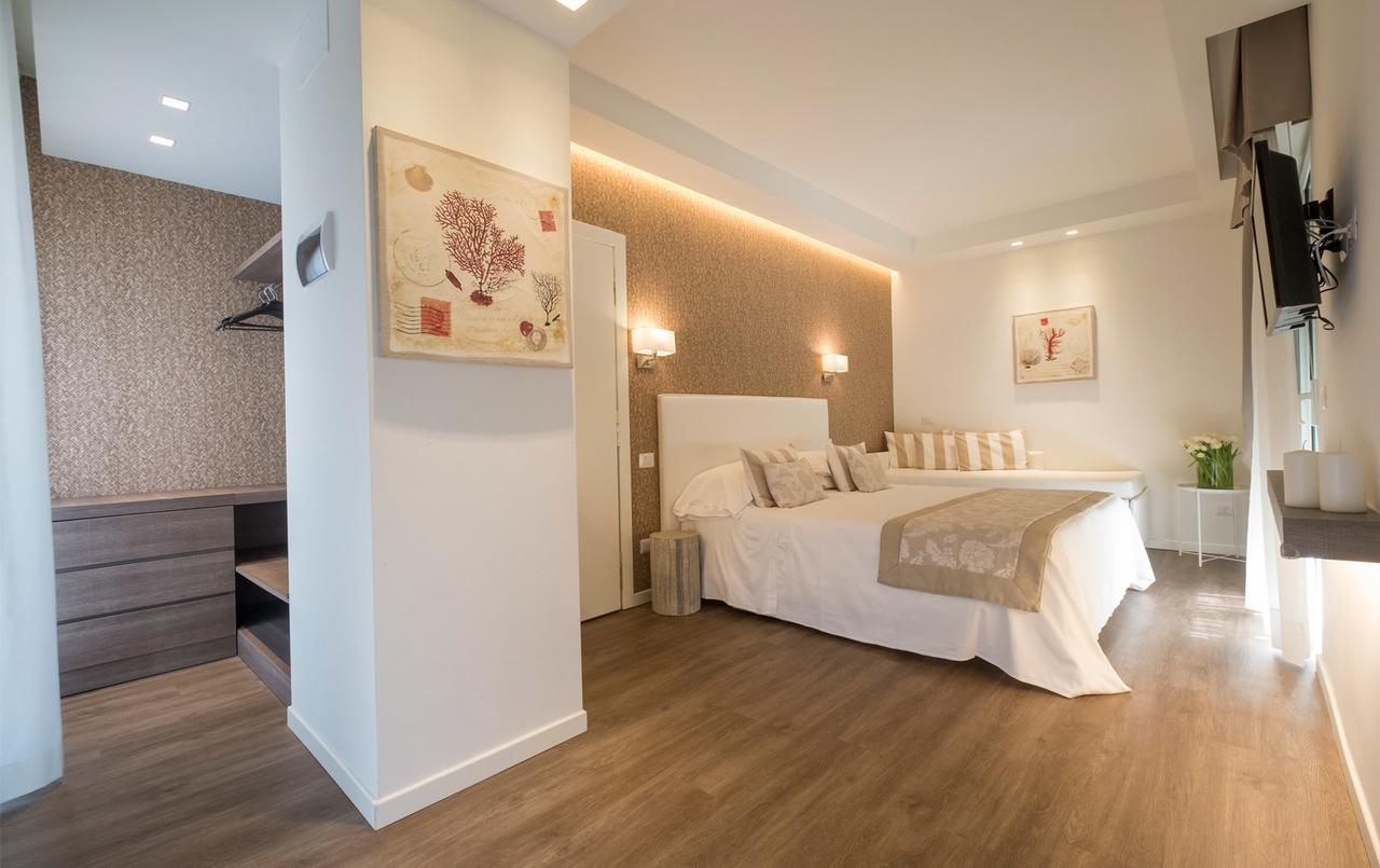 Hotel Mon Cheri Riccione Esterno foto